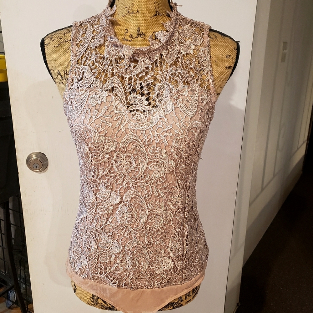 Nude & Lace bodysuit